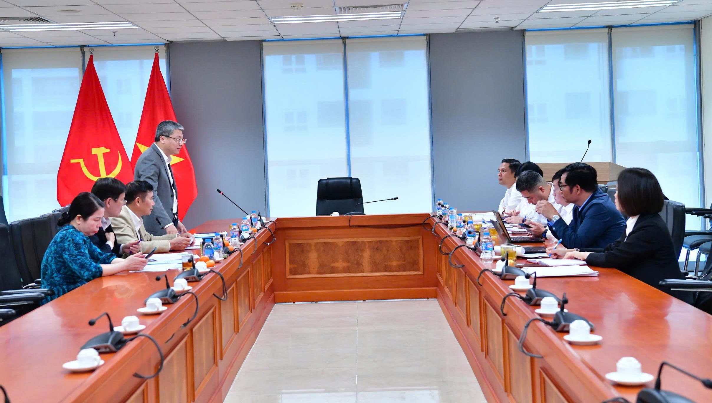 Thẩm định các tài liệu bồi dưỡng phục vụ công tác đào tạo, bồi dưỡng